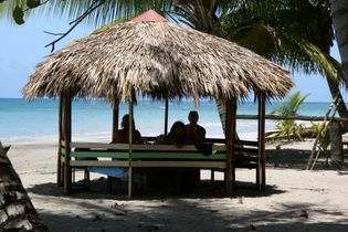 Hotel-Los-Gringos-Beach